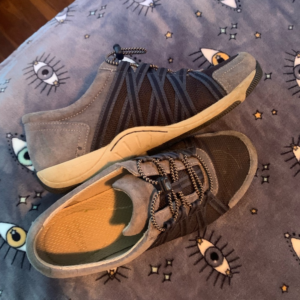 Dansko sneaker